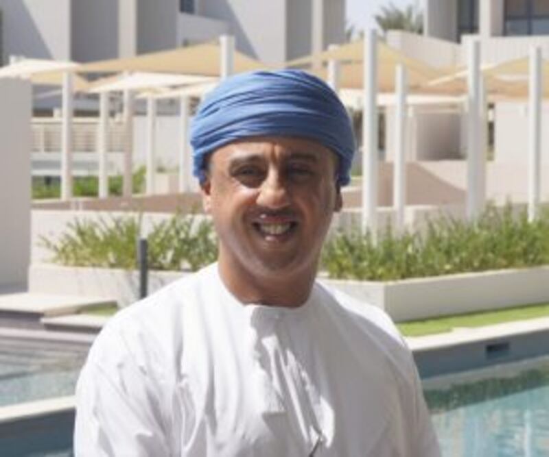 في السيب: بالصور، تسليم 21 فيلا يحيط بها أكبر حوض مائي في مجمع سكني بالسلطنة