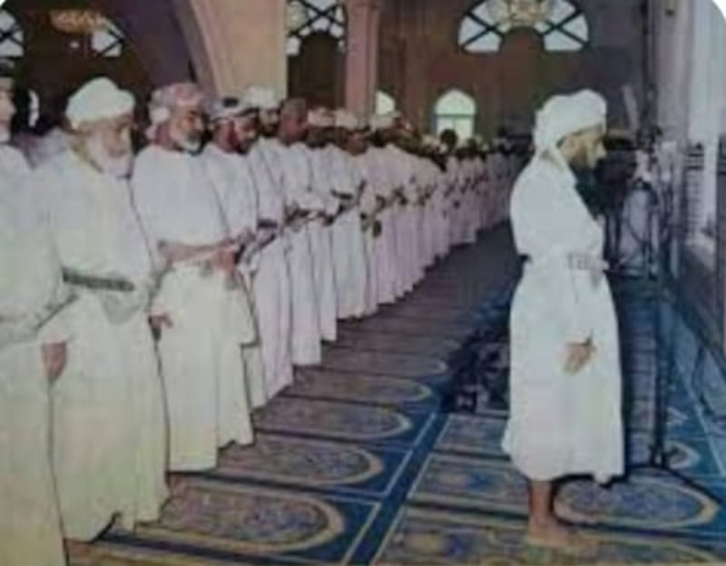 يصلي فيه السلطان وأسرته ورجال الدولة: ماذا تعرف عن “مسجد الشهداء”؟