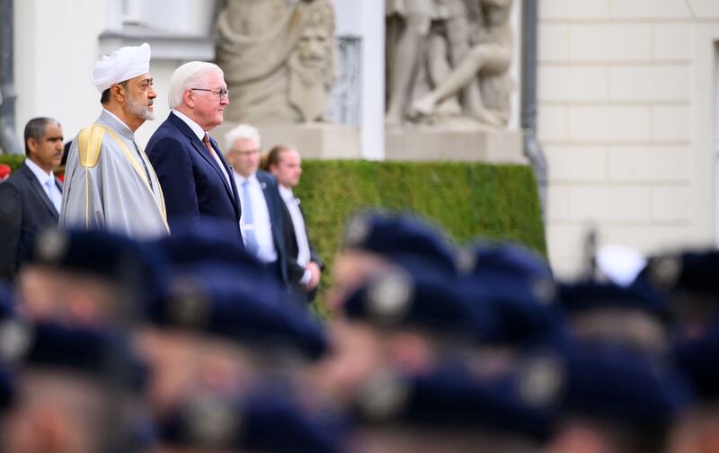 بالصور: الرئيس الألماني يستقبل جلالة السلطان