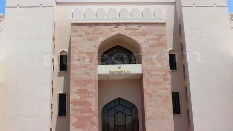 السلطنة تتمكن من رفع الإيرادات العامة