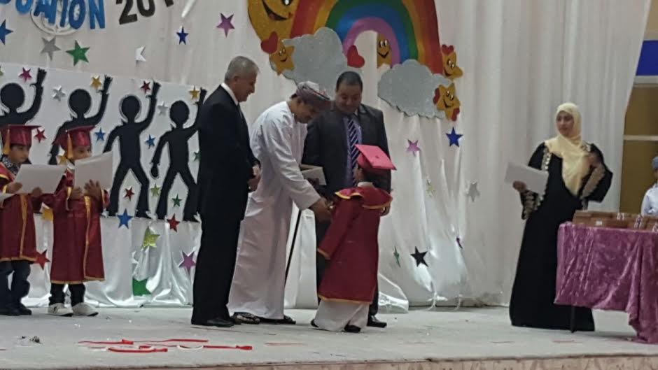 “الصفوة” بصحم تحتفل بتخريج فوجها الخامس