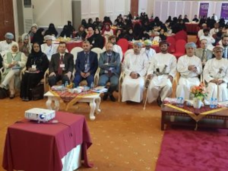 ندوة حول إدارة “الإنفاق والادخار” في المنزل بصلالة