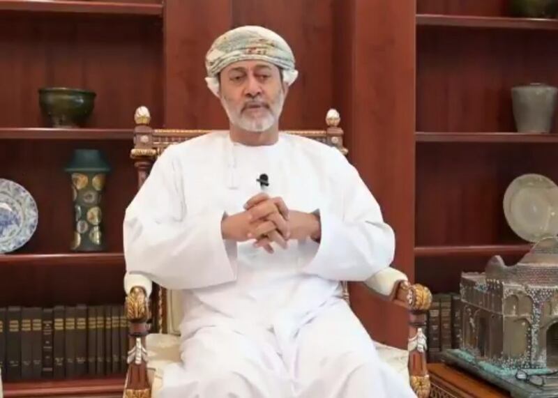 “عُمان كيان حضاري” و”استقبال دوق كامبريدج” قُبيل تولي مقاليد الحكم