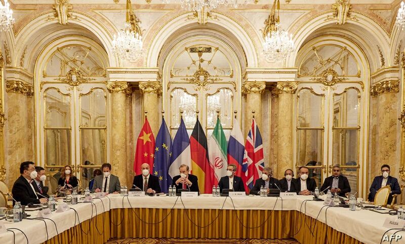 قبيل زيارة رئيسي: تقرير يتحدث عن العلاقات العمانية الإيرانية وأثرها في المنطقة