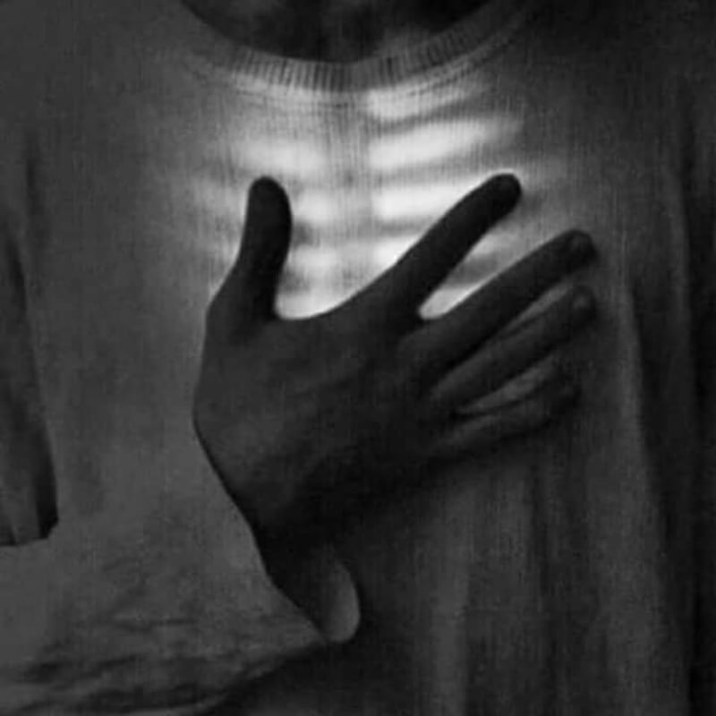 عزة الكميانية تكتب: ظاهرة نشر صور الموتى، والمرضى، والكوارث.. متى تختفي؟!