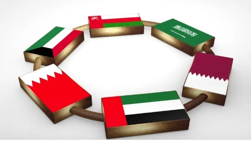 من تاريخ الدبلوماسية العمانية: تعرّف على أوائل السفراء بين سلطنة عمان ودول الخليج الأخرى