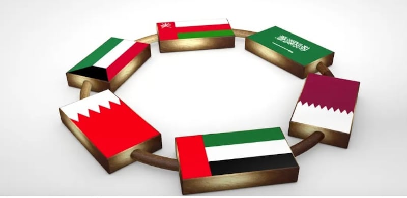 من تاريخ الدبلوماسية العمانية: تعرّف على أوائل السفراء بين سلطنة عمان ودول الخليج الأخرى