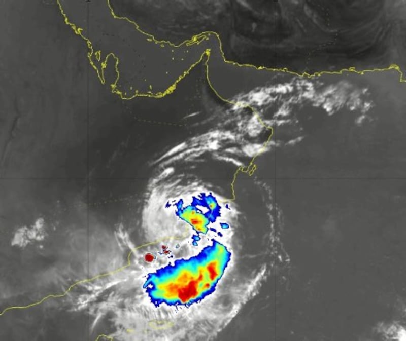 أمطار غزيرة متوقعة وإصدار التنبيه الثالث