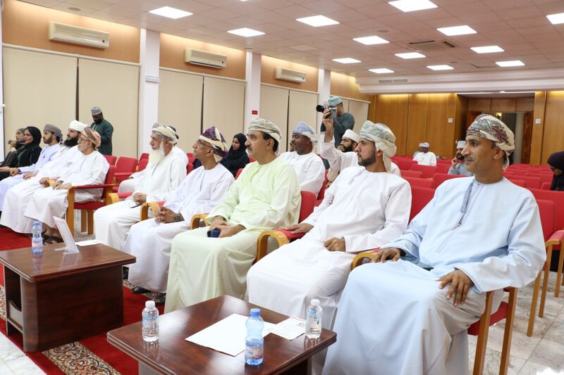 “الهوية الثقافية ثروة حضارية وميزة تنافسية” جلسة حوارية في النادي الثقافي