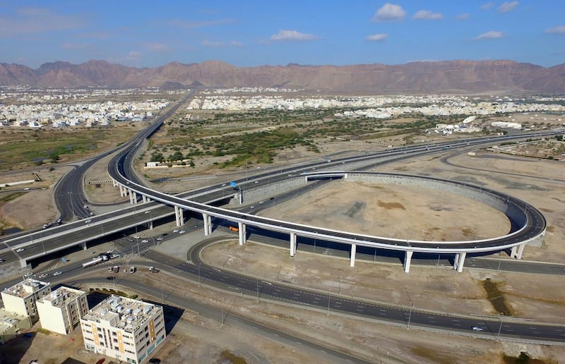 والي العامرات يوضح حول المشروعات الجديدة فيها 