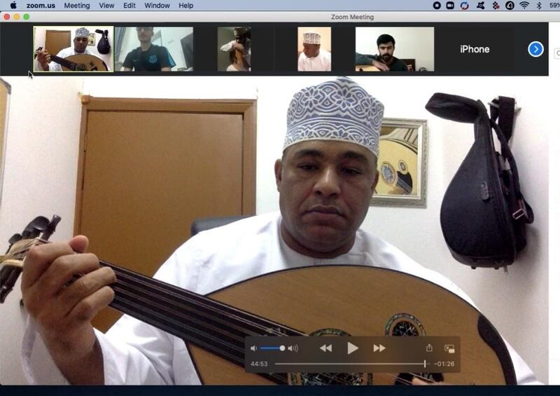 برنامج تدريبي في العزف على العود