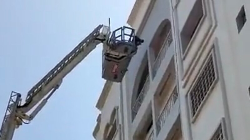 إنقاذ شخصين من حريق في المعبيلة
