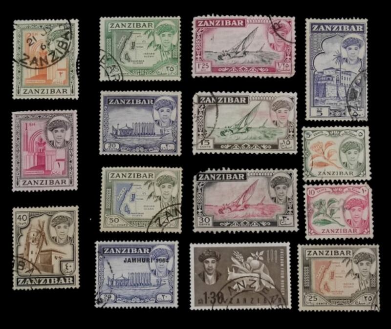 صور أصلية لملوك زنجبار في نزوى؛ فما قصتها؟