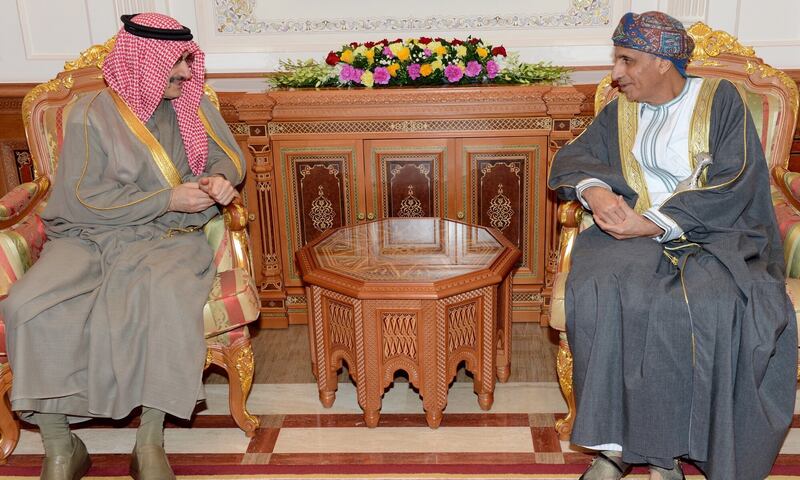 الوليد بن طلال يزور السلطنة