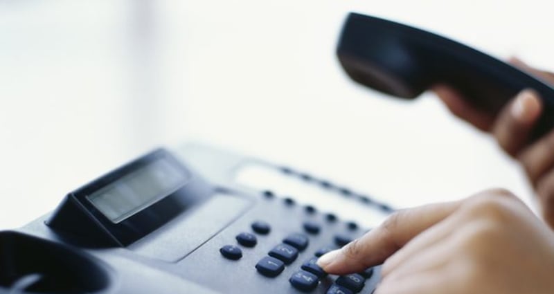 بآلاف الريالات: شخص يحتال على عدد من النساء