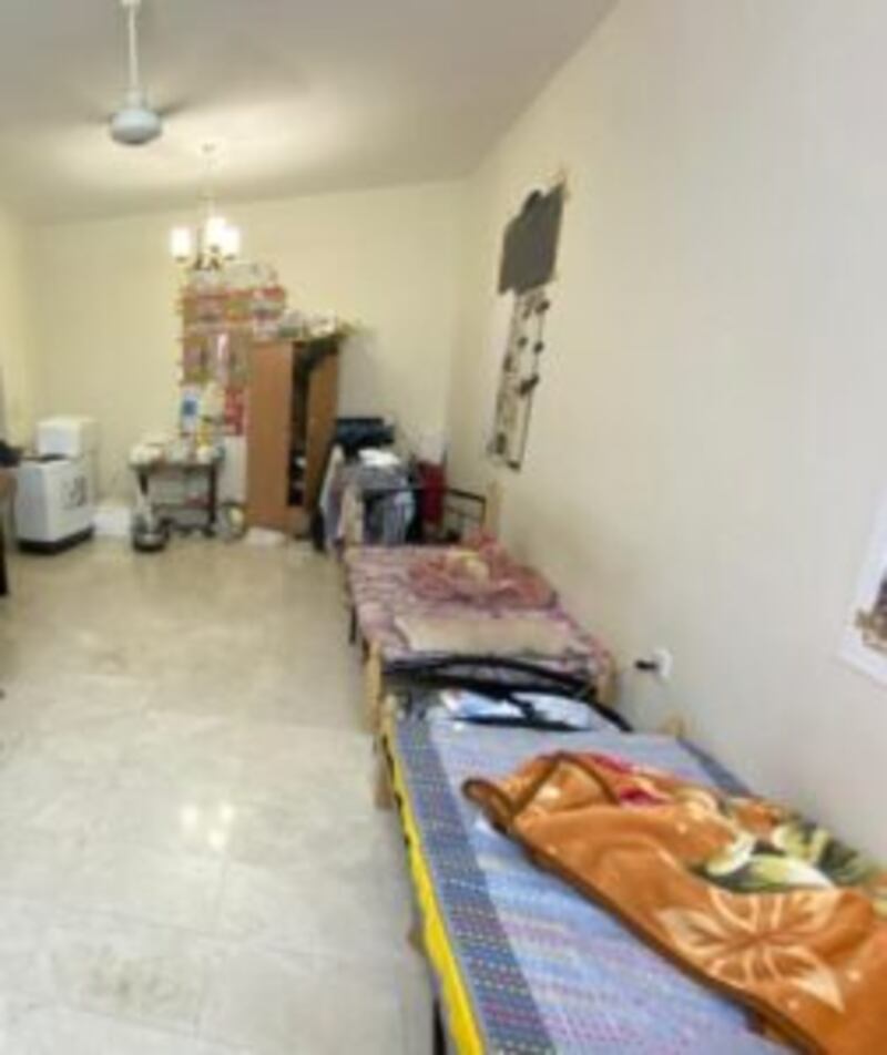 مداهمة منزل به عمالة وافدة تسكن في منطقة سكنية