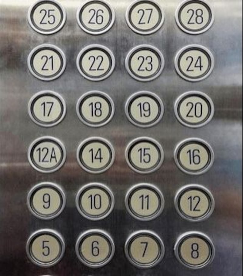 “خرافات” تدفع بملوك وشعوب إلى اختراع أساليب لتجاوز الرقم 13