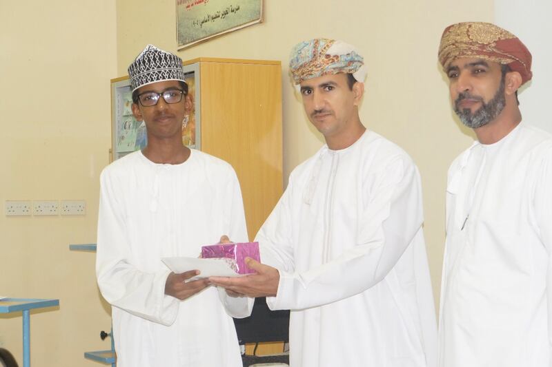 تكريم المجيدين في مادة التربية الإسلامية بمدرسة الخوير