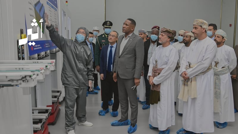 رئيس بوتسوانا في صحار: بوابة استراتيجية تربط الأعمال بالأسواق الإقليمية والعالمية