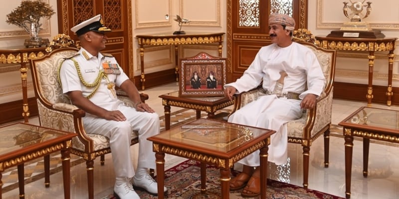 النعماني يستقبل رئيس هيئة الأركان البحرية بالهند