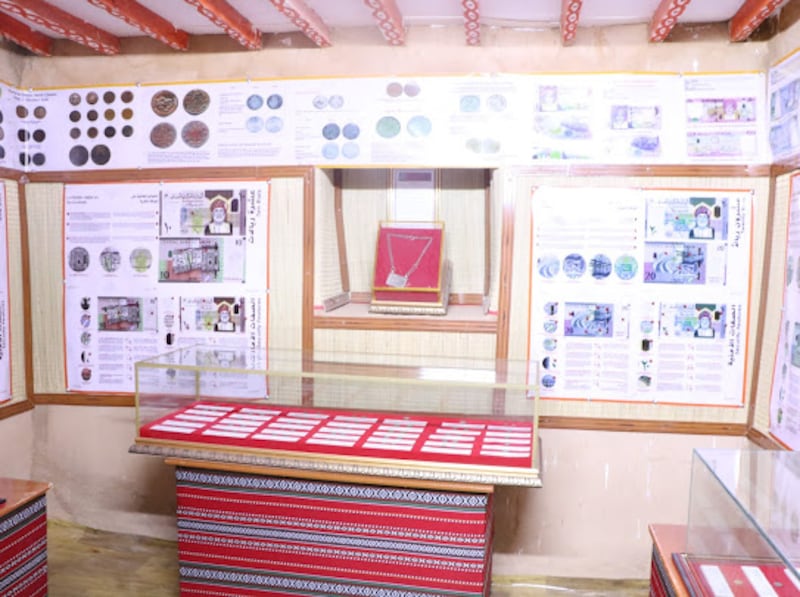 عشق تجميع العملات وأسس متحفًا لها؛ فهل تريد زيارته؟