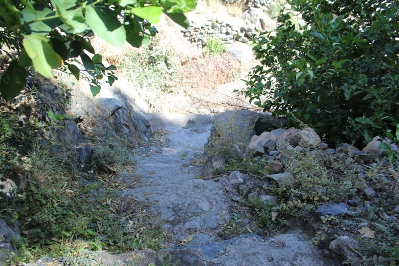 تعرف على قرية الفراعة المطلة على محافظتين