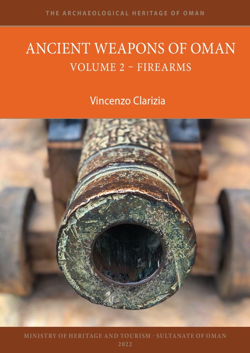 اثنان منها بتأليف خبير أسلحة: إصدارات باللغة الإنجليزية تُعرِّف بالتراث الأثري العماني