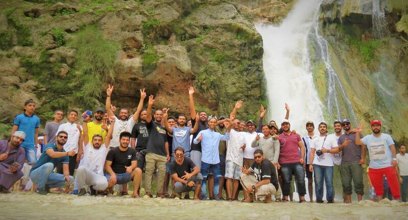 شباب يجوبون عُمان للتعريف بها سياحيًا وينظّمون قافلة “ظفار المجد3”
