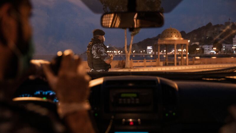 بعد الأرقام الدالة على الانخفاض؛ ما القرارات المتوقعة من اللجنة العليا؟