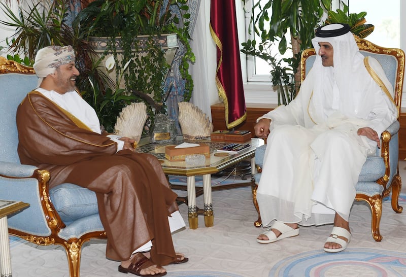 أمير قطر يستقبل حمود بن فيصل