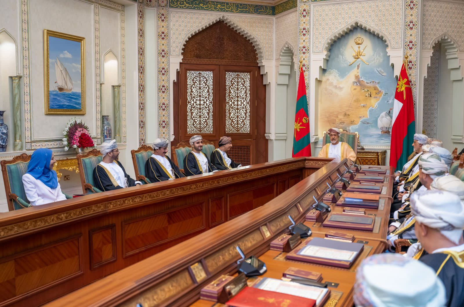 جلالة السلطان يترأس اجتماع مجلس الوزراء