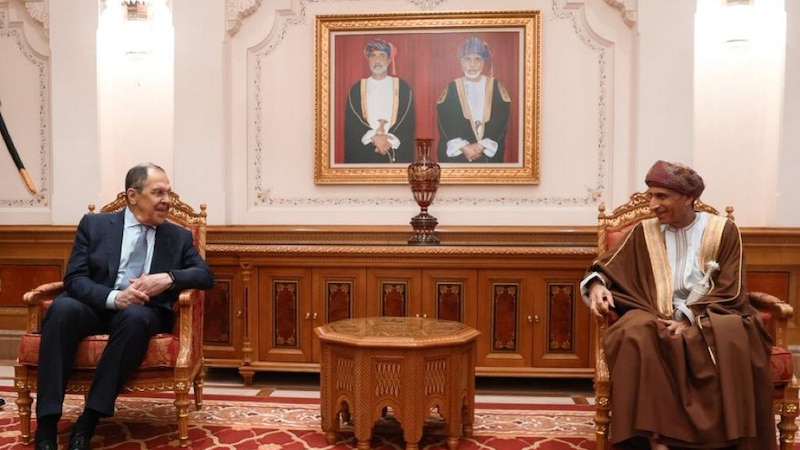 فهد بن محمود يستقبل سيرجي لافروف