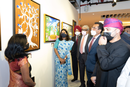 بالصور: افتتاح معرض الفن الهندي العماني المشترك