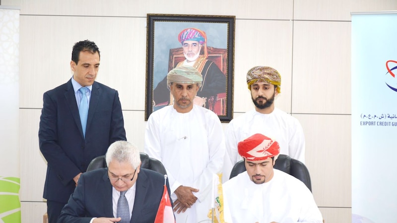 توقيع اتفاقية لتأمين الاستثمارات الأجنبية وجذب أموالها للسلطنة