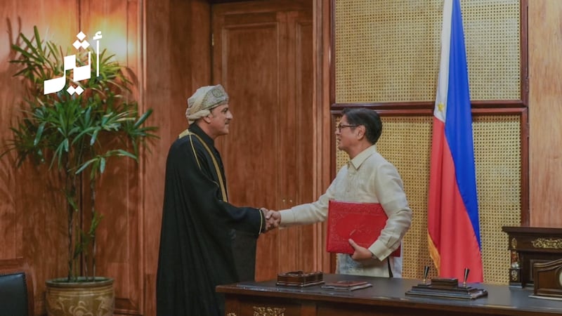 الرئيس الفلبيني  يشيد بالدور العماني في دعم الفلبينيين خلال الأزمات