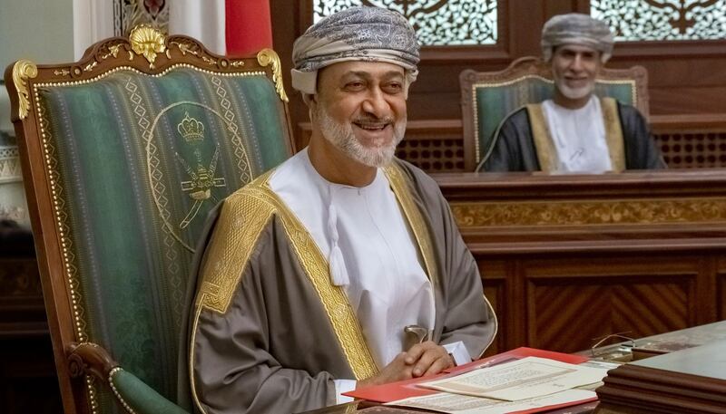 موسى الفرعي يكتب: جلالة السلطان أكبر القلوب وأهمها