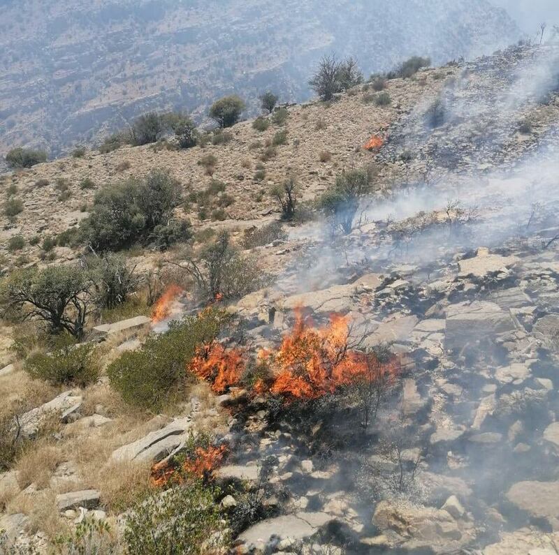 حريق في الحمراء والجهود متواصلة لاحتوائه