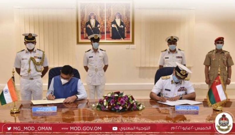 السلطنة والهند توقعان على تجديد مذكرتي تفاهم عسكرية وأمنية