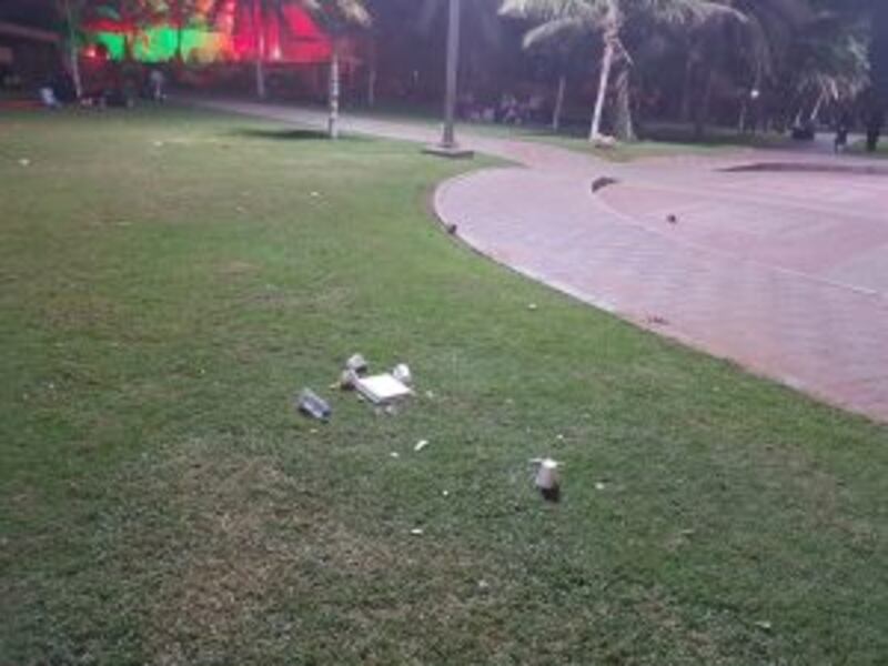 بقرار إداري: مخالفة عدد من الأفراد في مسقط