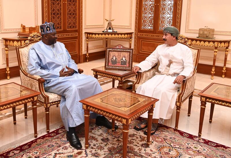 وزير المكتب السلطاني يستقبل 3 سفراء