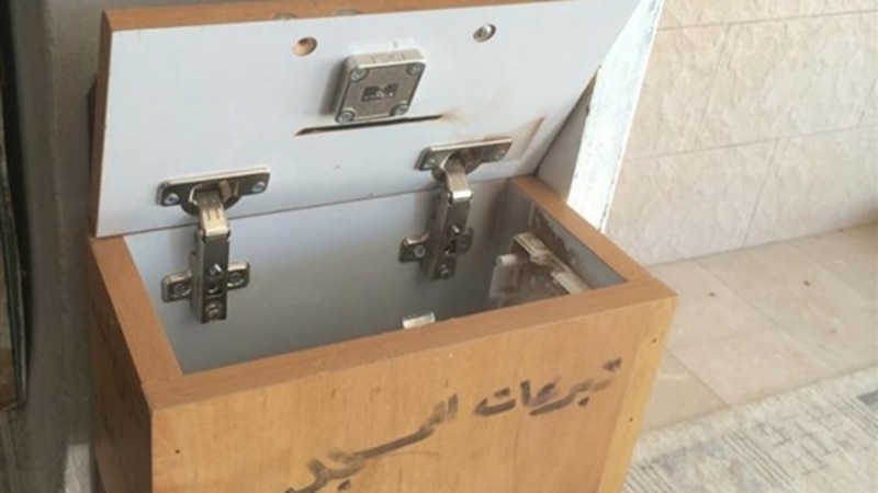 اثنان يسرقان التبرعات من المساجد