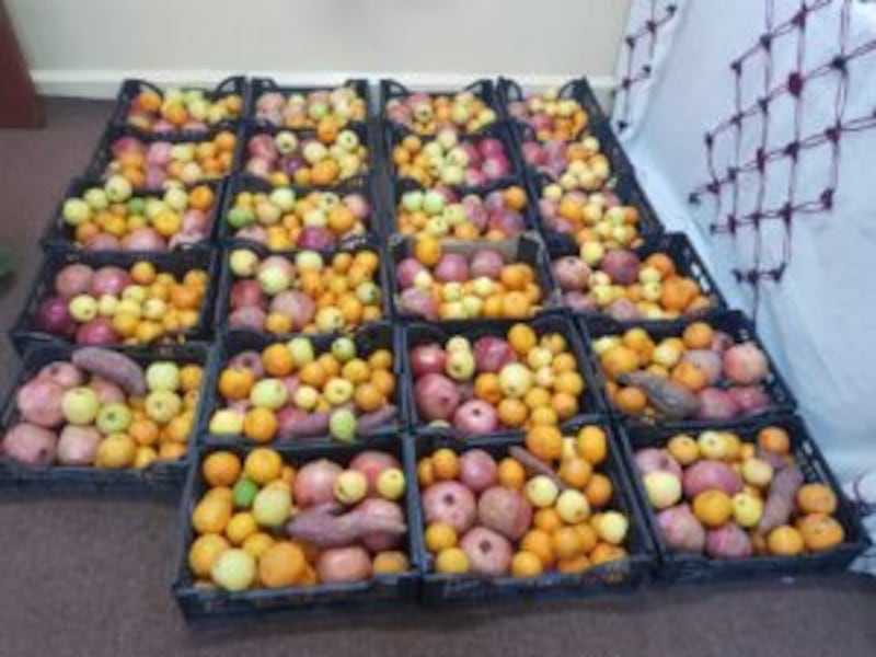 حافلة “تحفظ النعمة”.. وتوزّعها على المستحقين