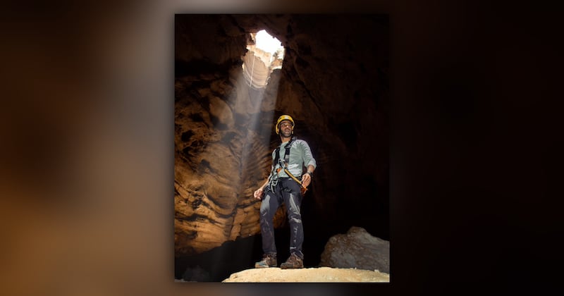 في تحدٍ جديد: مغامر عماني سيقطع أكثر من 500 كم مشيًا