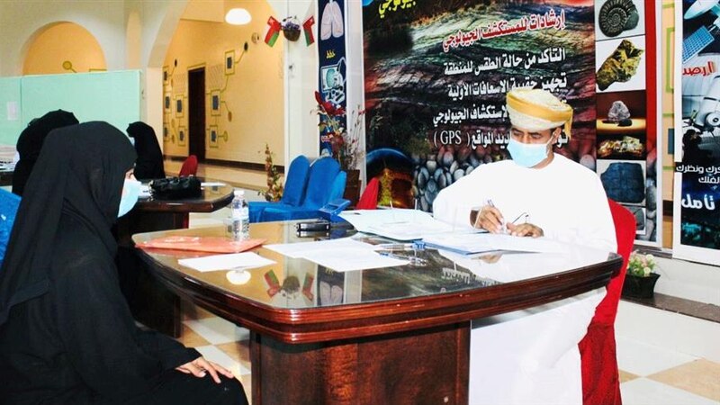 استكمال إجراءات تعيين 318 معلمًا ومعلمة