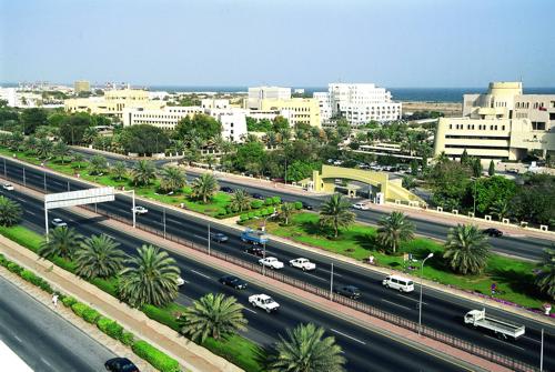 أكثر من 54 ألفًا في “الحكومي”: إحصائية جديدة تكشف عدد الوافدين ومؤهلاتهم وجنسياتهم