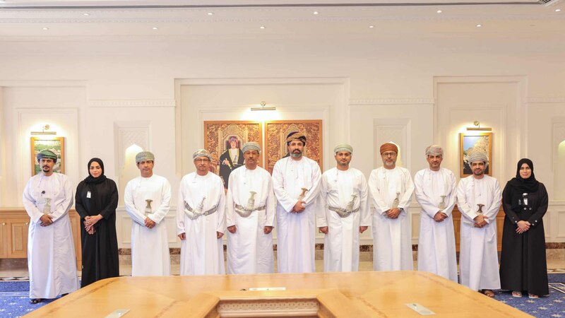 العمل تتبنى سياسات جديدة لتنظيم سوق العمل العماني
