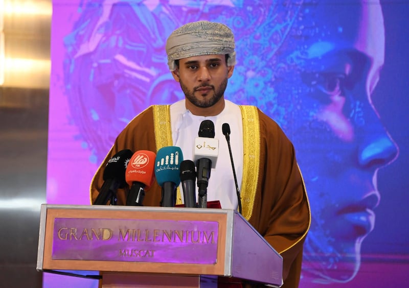 قمة عُمانية للذكاء الاصطناعي؛ إليك أبرز ما تتضمنه