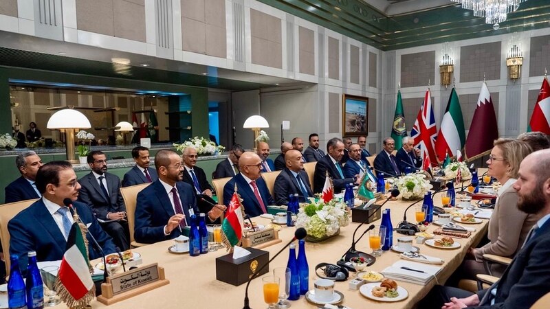 السيد بدر: نتطلع إلى نجاح المفاوضات الخليجية البريطانية حول اتفاقية التجارة الحرة