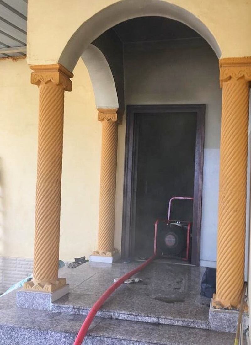 حريق منزل في لوى وإصابة مواطنة