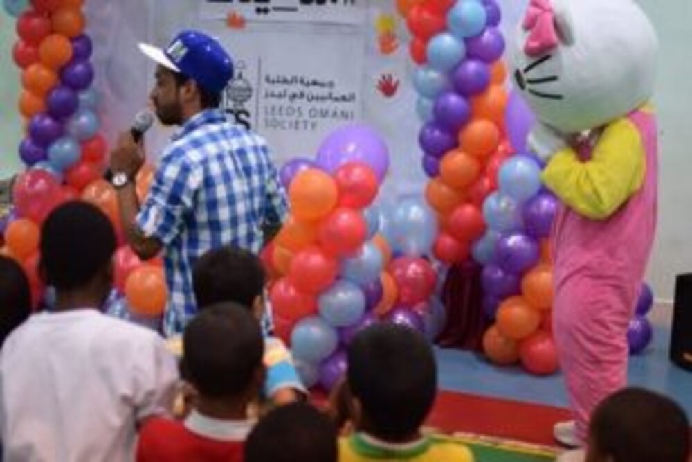 جمعيتان طلابية وخيرية تنظمات ” مد يدك”